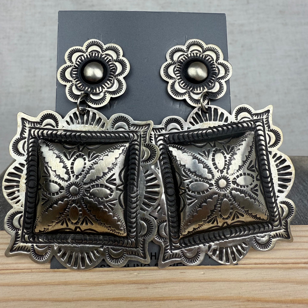 Leander Tahe Post Dangle Small