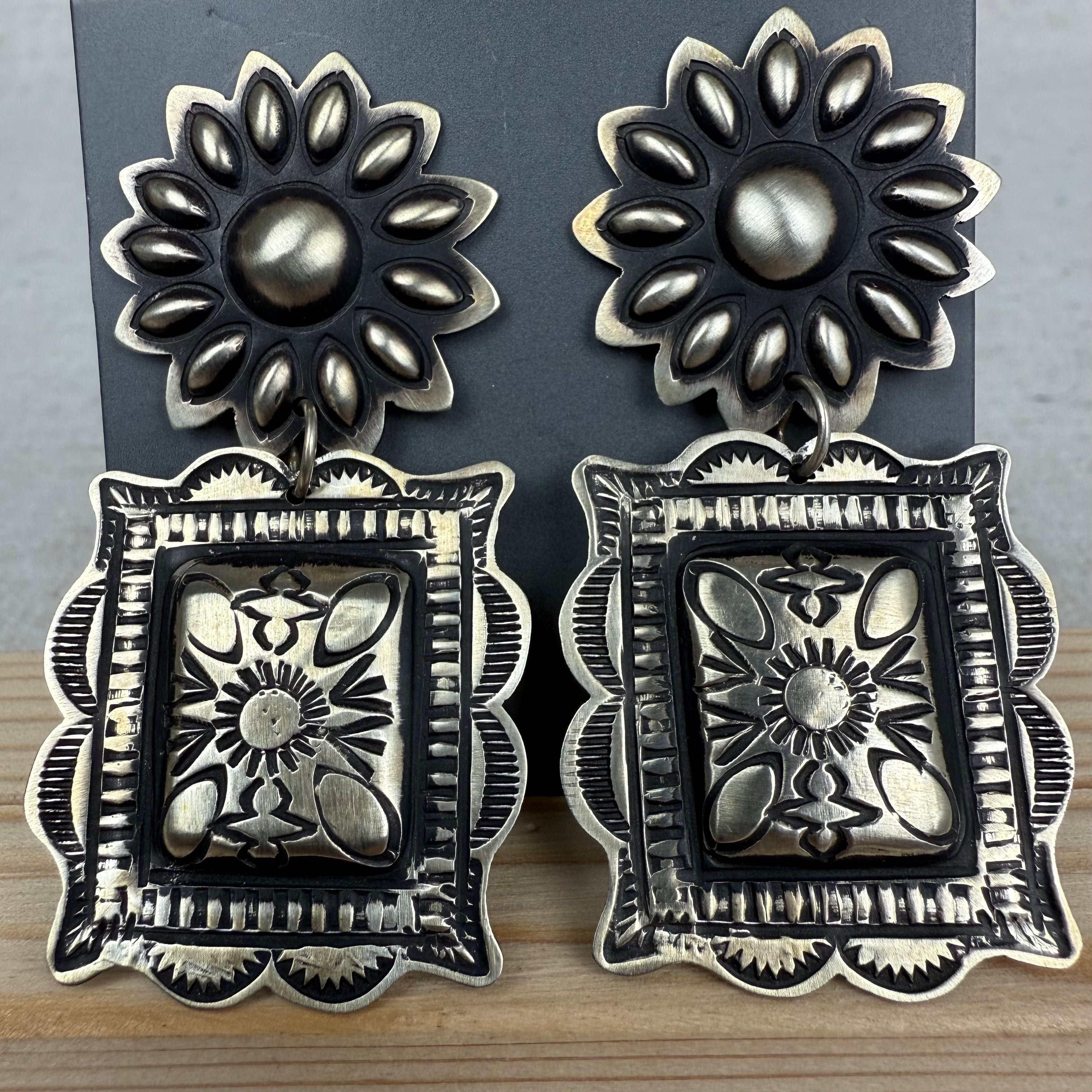 Leander Tahe Post Dangle Small